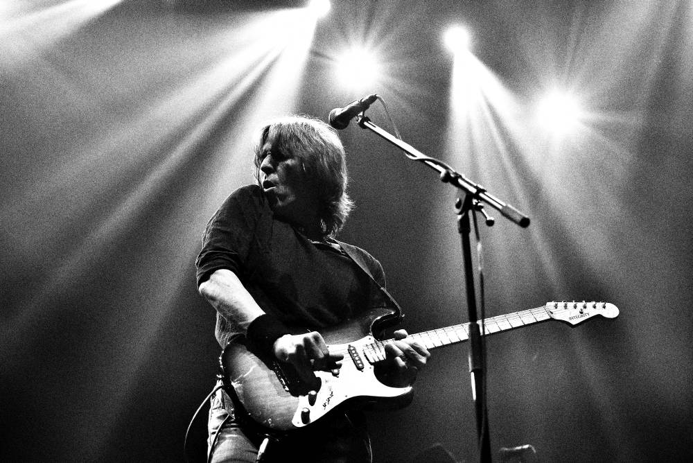 The Dire Straits Experience zahráli v pražské Lucerně všechny legendární hity původních Dire Straits