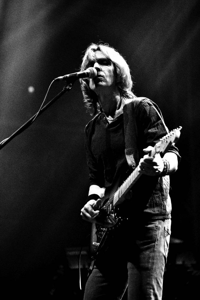 The Dire Straits Experience zahráli v pražské Lucerně všechny legendární hity původních Dire Straits