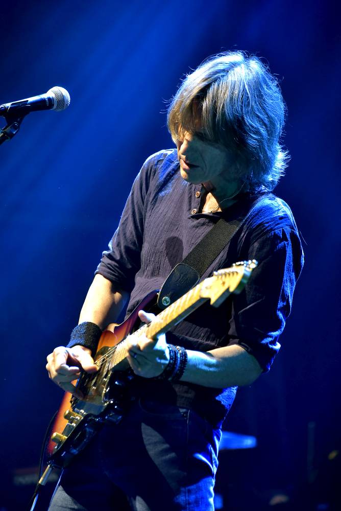 The Dire Straits Experience zahráli v pražské Lucerně všechny legendární hity původních Dire Straits