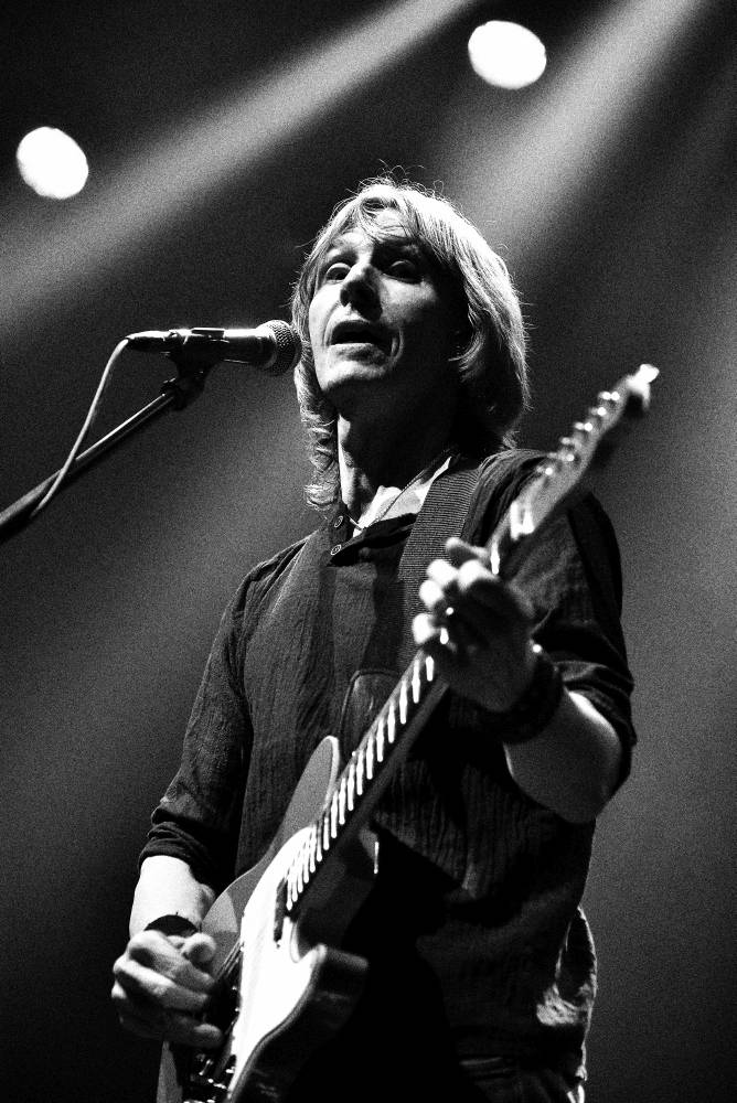 The Dire Straits Experience zahráli v pražské Lucerně všechny legendární hity původních Dire Straits