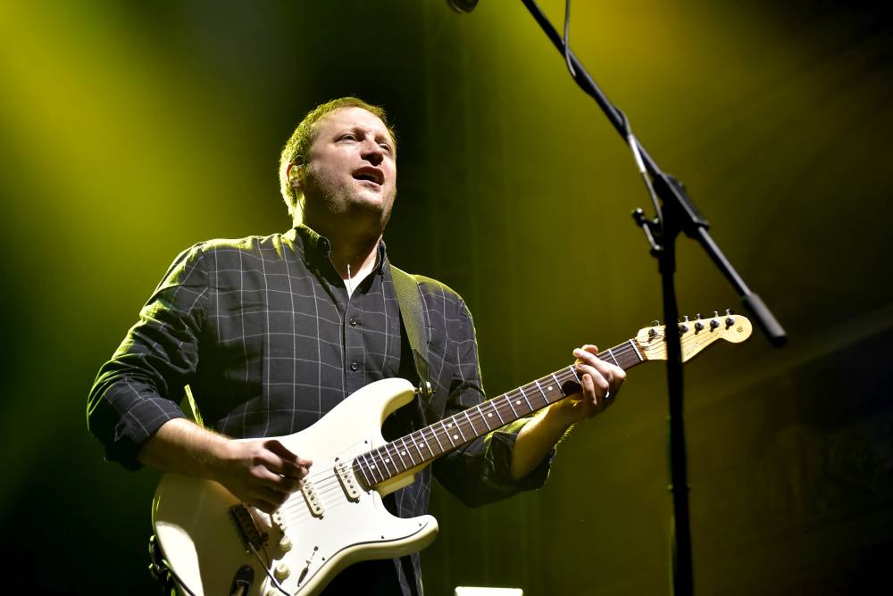 The Dire Straits Experience zahráli v pražské Lucerně všechny legendární hity původních Dire Straits