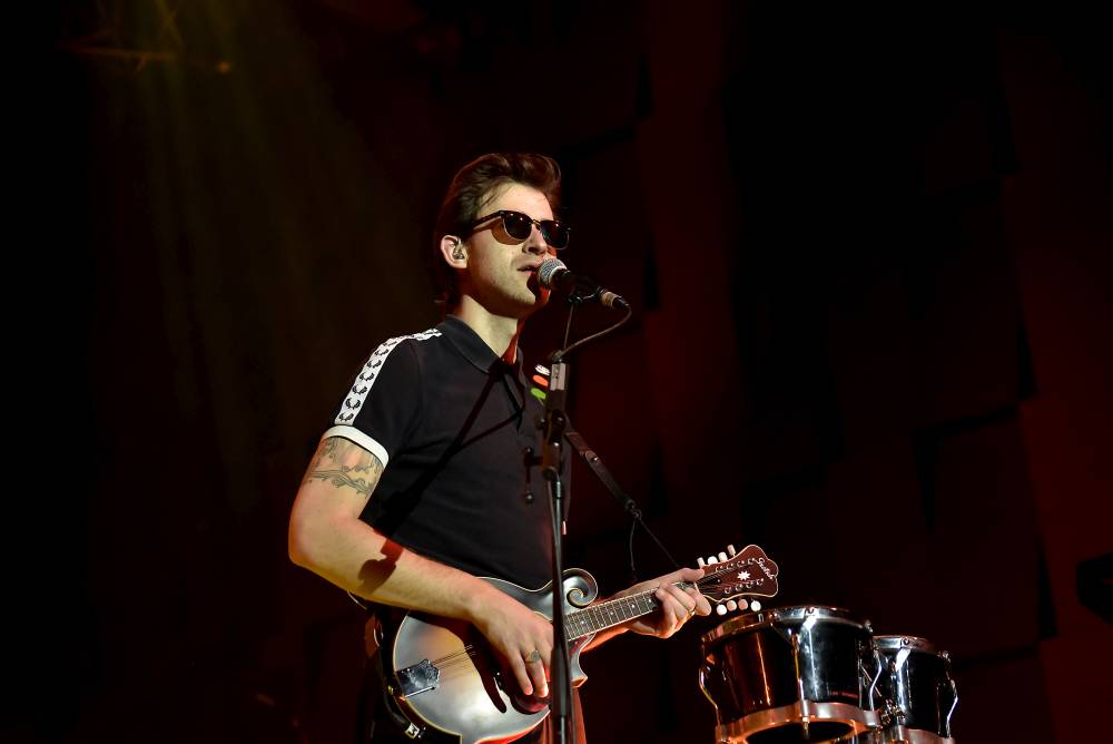 Caro Emerald proměnila Forum Karlín ve swingovou tančírnu 