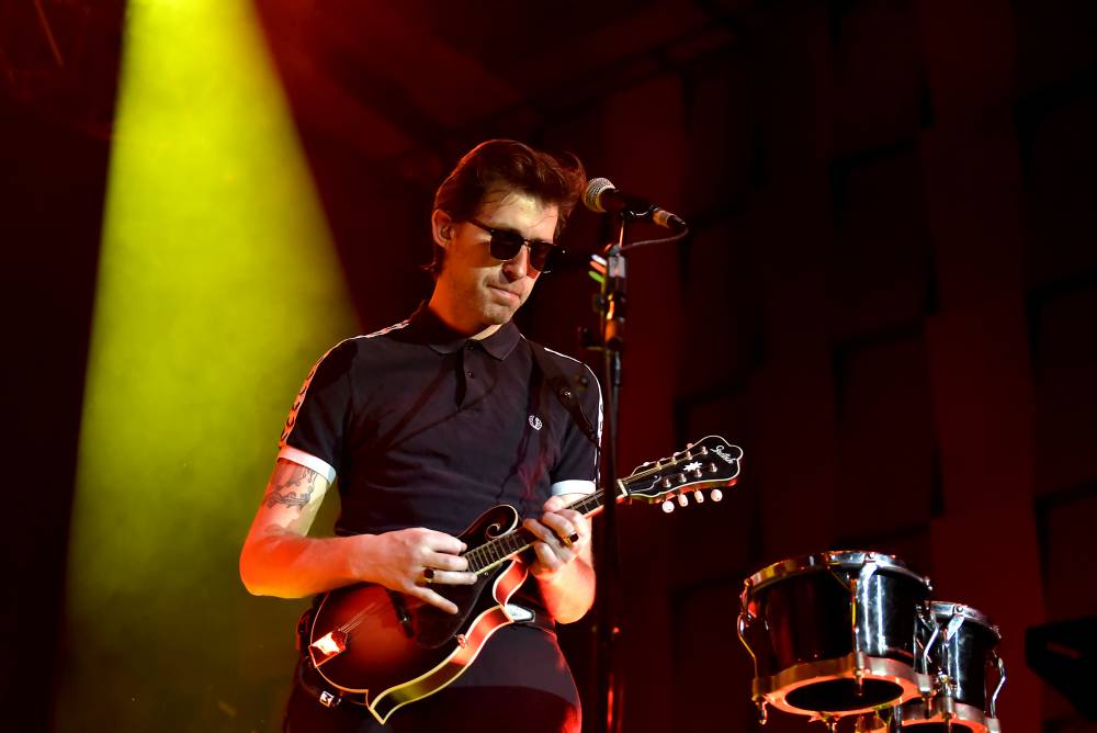 Caro Emerald proměnila Forum Karlín ve swingovou tančírnu 