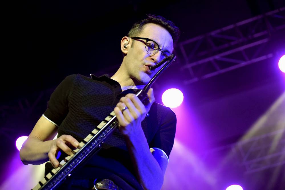 Caro Emerald proměnila Forum Karlín ve swingovou tančírnu 