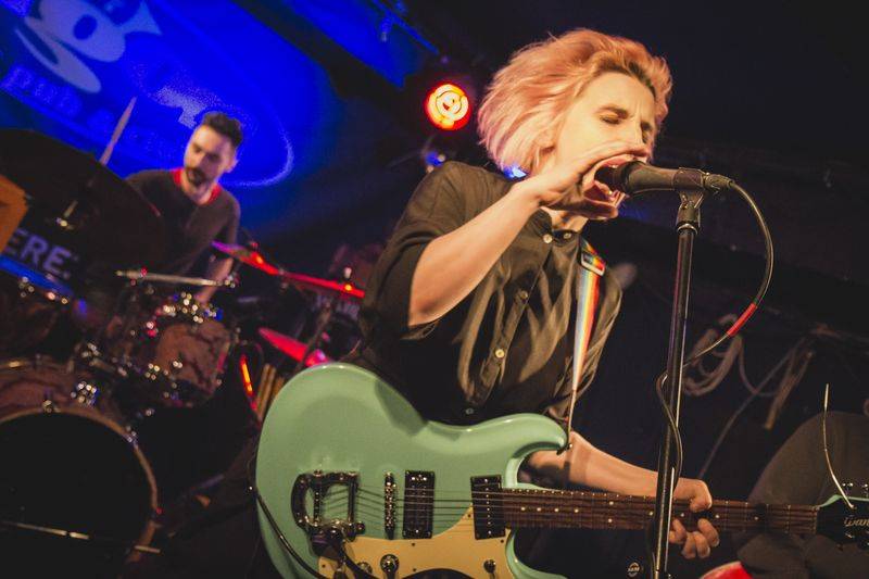 Mucha zazpívala své peprné songy v pražském Vagonu