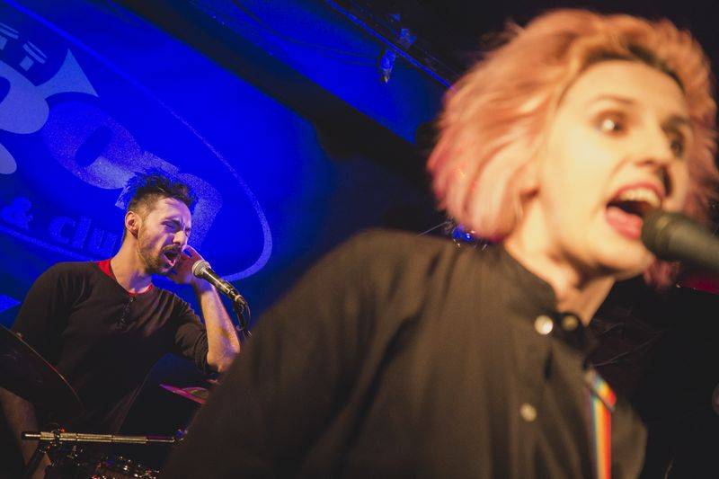 Mucha zazpívala své peprné songy v pražském Vagonu