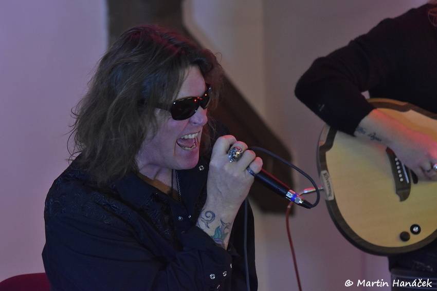 David Reece, bývalý zpěvák Accept, přijel se svými Sainted Sinners do Plzně