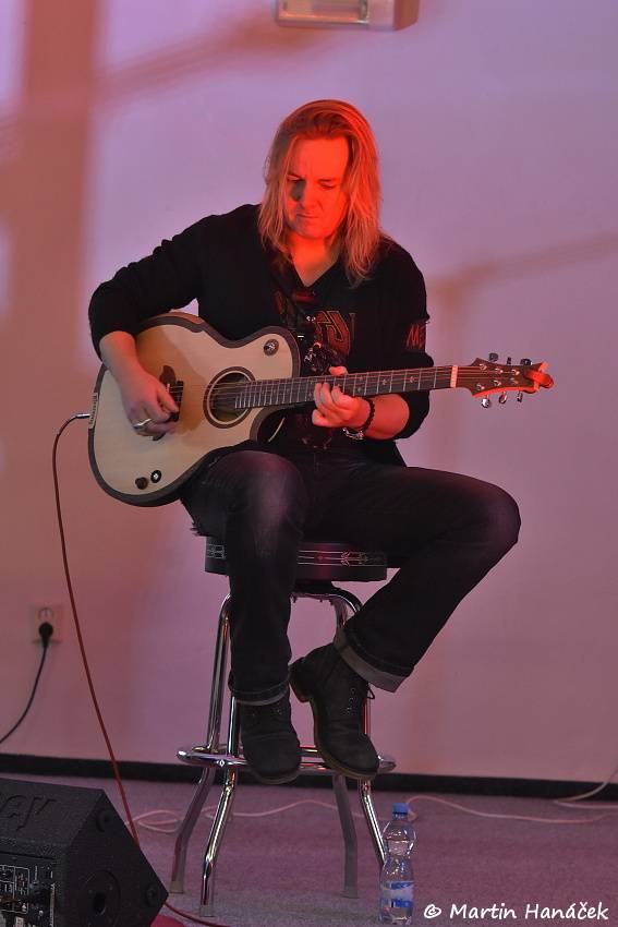 David Reece, bývalý zpěvák Accept, přijel se svými Sainted Sinners do Plzně