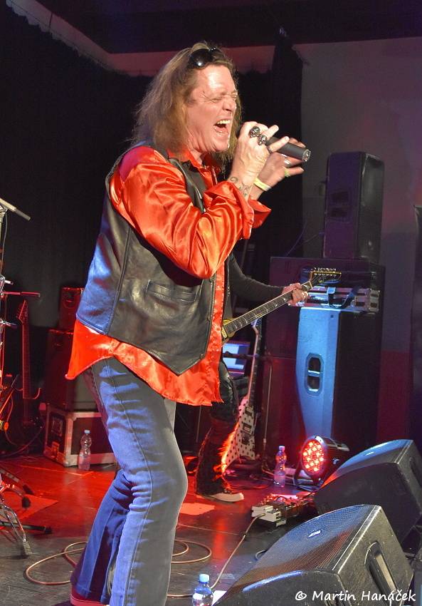 David Reece, bývalý zpěvák Accept, přijel se svými Sainted Sinners do Plzně