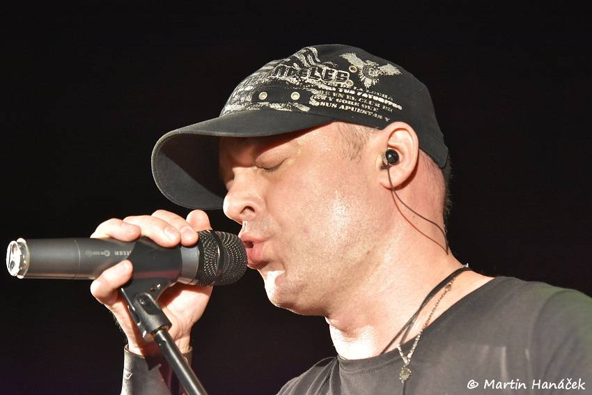 David Reece, bývalý zpěvák Accept, přijel se svými Sainted Sinners do Plzně