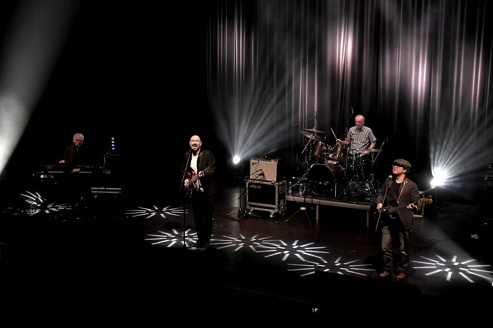 Brněnským Sono centrem zněl hit House Of The Rising Sun v podání The Animals and Friends 