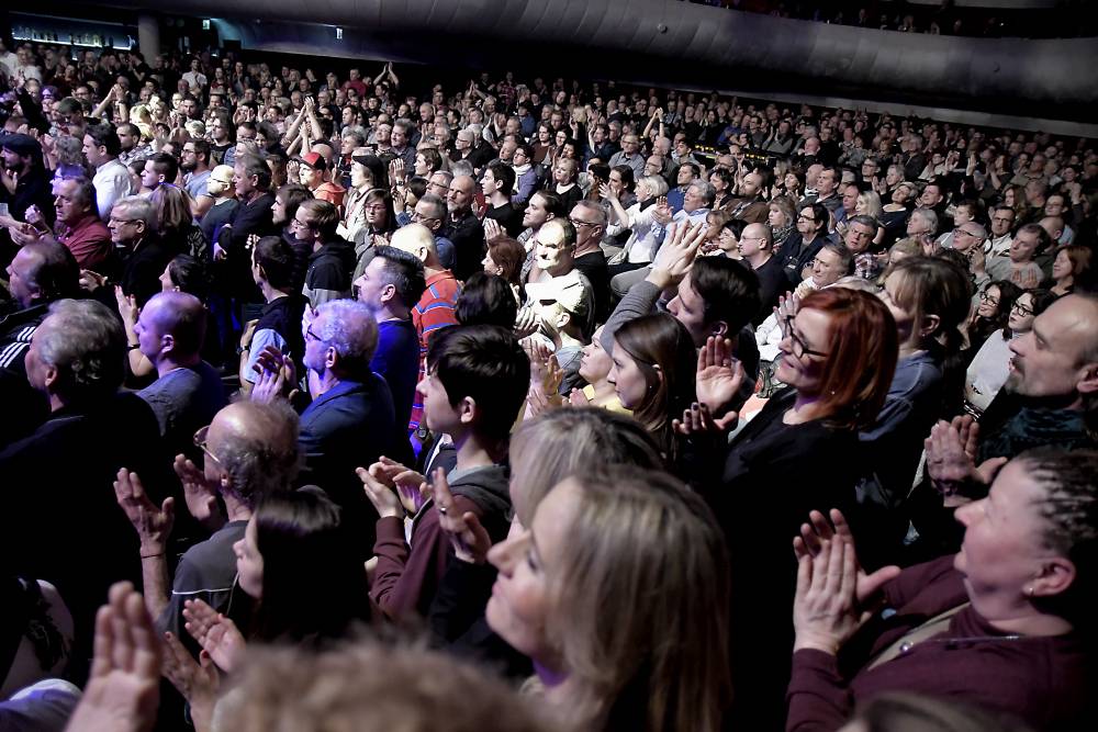 Brněnským Sono centrem zněl hit House Of The Rising Sun v podání The Animals and Friends 