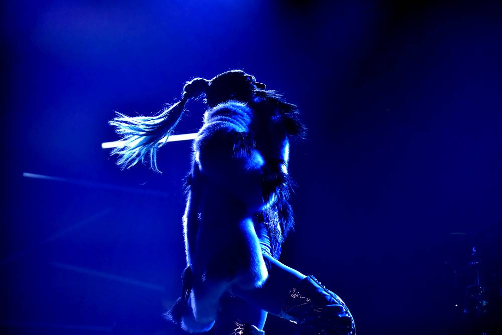 Fever Ray ve Foru Karlín ukázala svoji extrovertní stránku