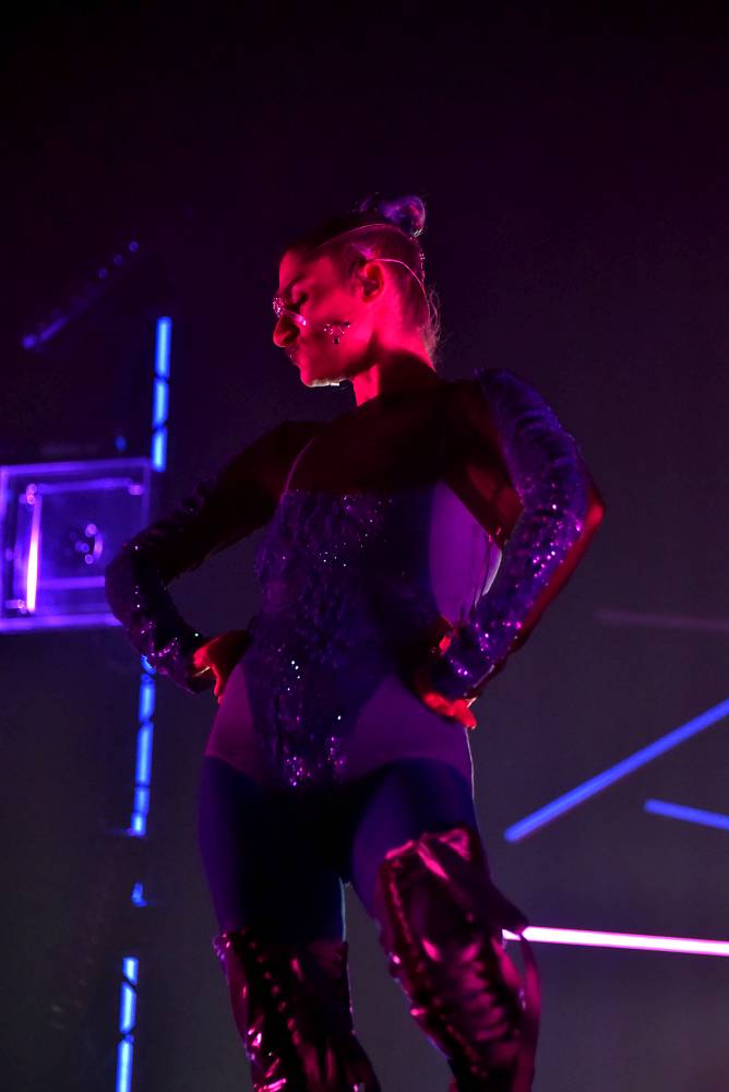 Fever Ray ve Foru Karlín ukázala svoji extrovertní stránku