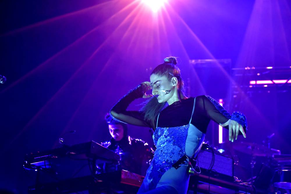 Fever Ray ve Foru Karlín ukázala svoji extrovertní stránku