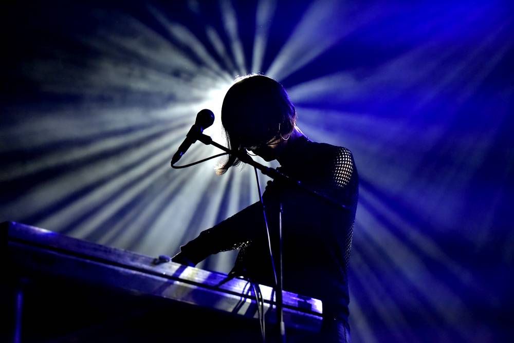 Fever Ray ve Foru Karlín ukázala svoji extrovertní stránku