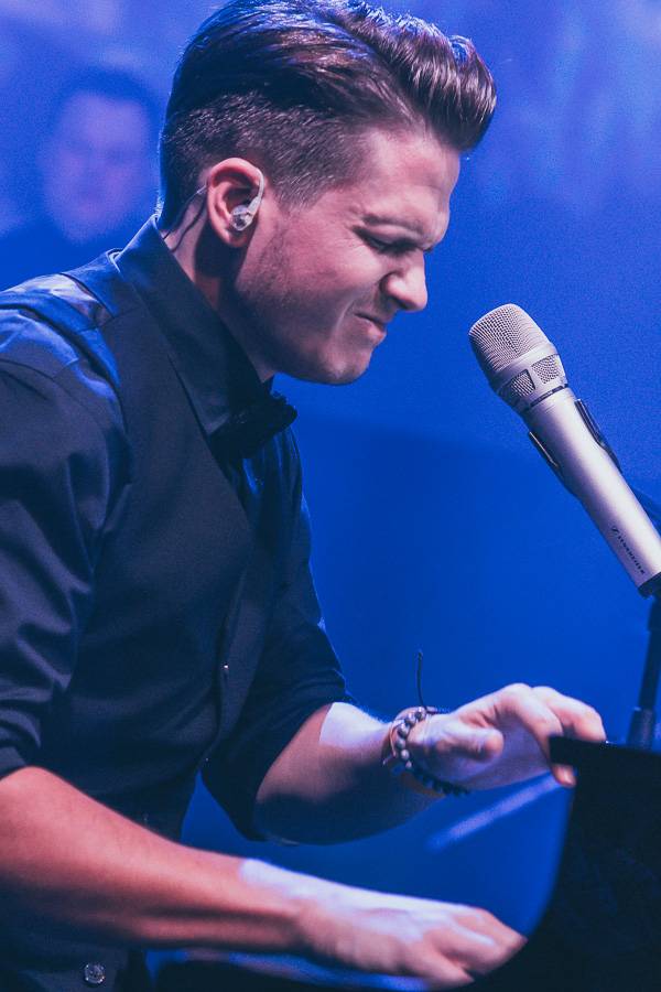 Ondřej Brzobohatý křtil své druhé album za hvězdné účasti. Podpořili ho Vojta Dyk a Marta Jandová