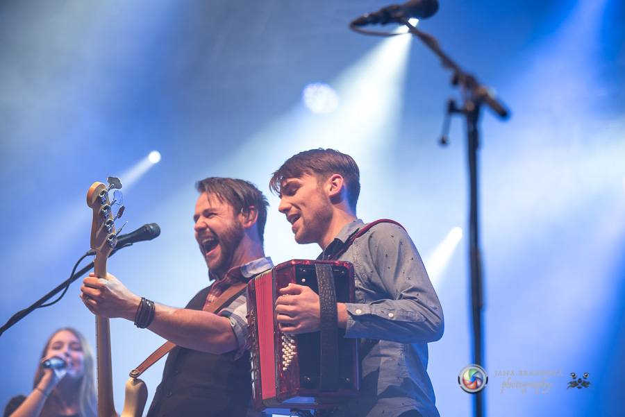 Jelen v DEPO2015 rozezpíval plzeňské fanoušky 