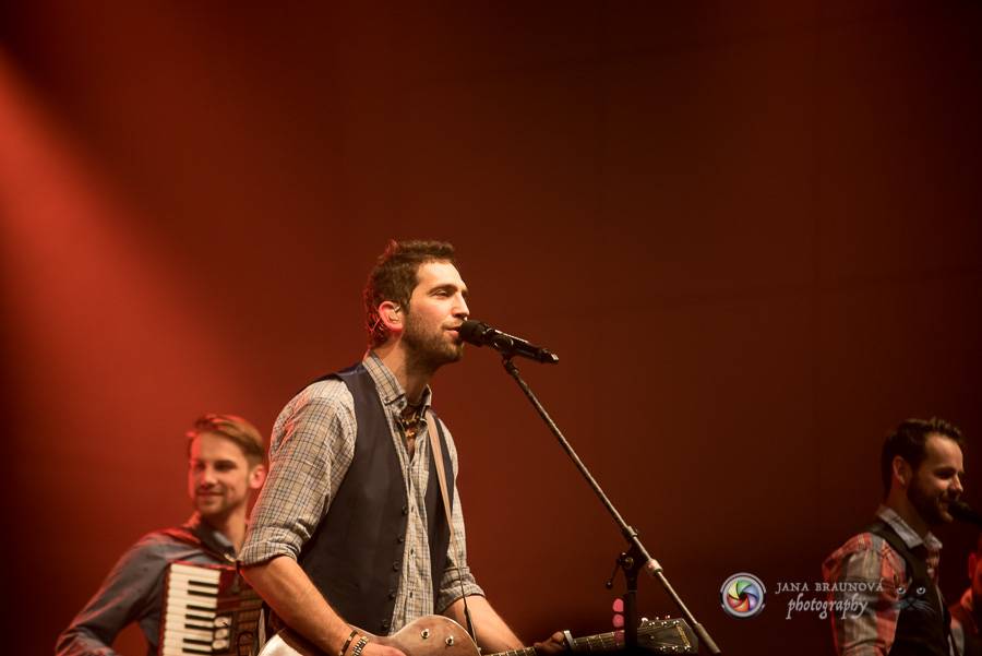 Jelen v DEPO2015 rozezpíval plzeňské fanoušky 