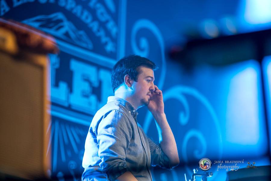 Jelen v DEPO2015 rozezpíval plzeňské fanoušky 