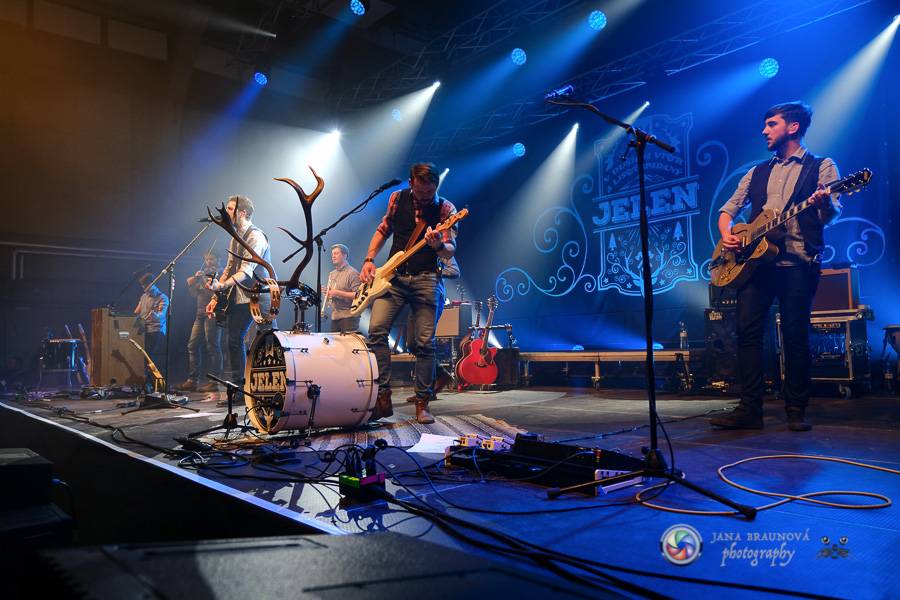 Jelen v DEPO2015 rozezpíval plzeňské fanoušky 