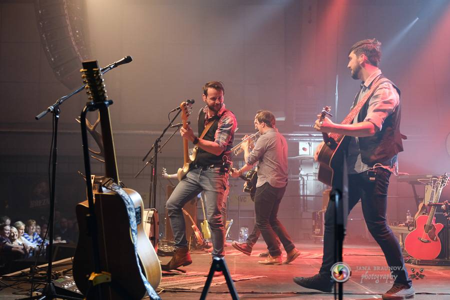 Jelen v DEPO2015 rozezpíval plzeňské fanoušky 