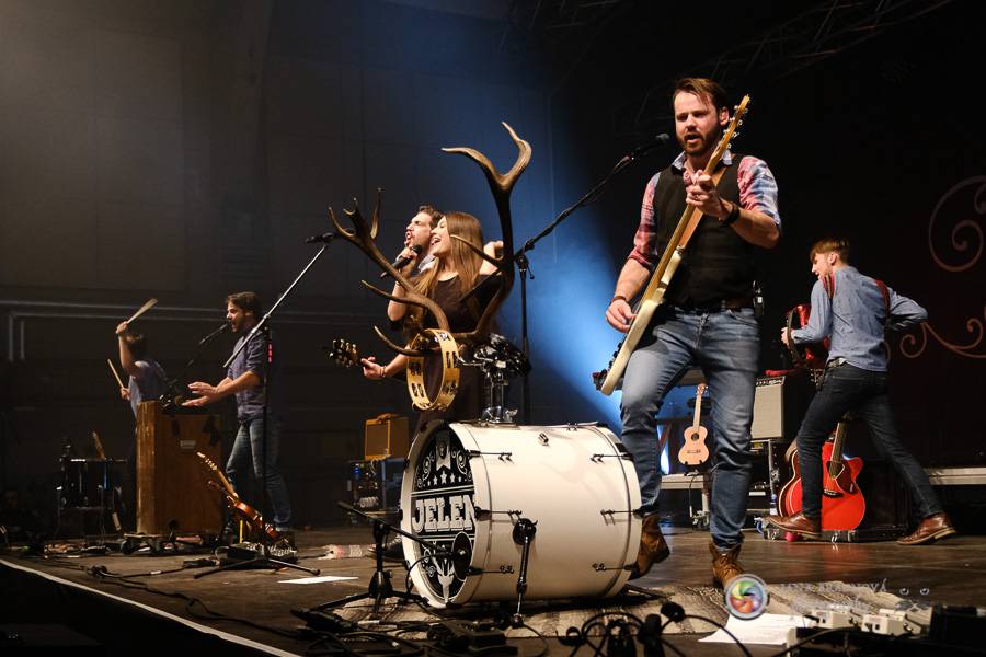 Jelen v DEPO2015 rozezpíval plzeňské fanoušky 