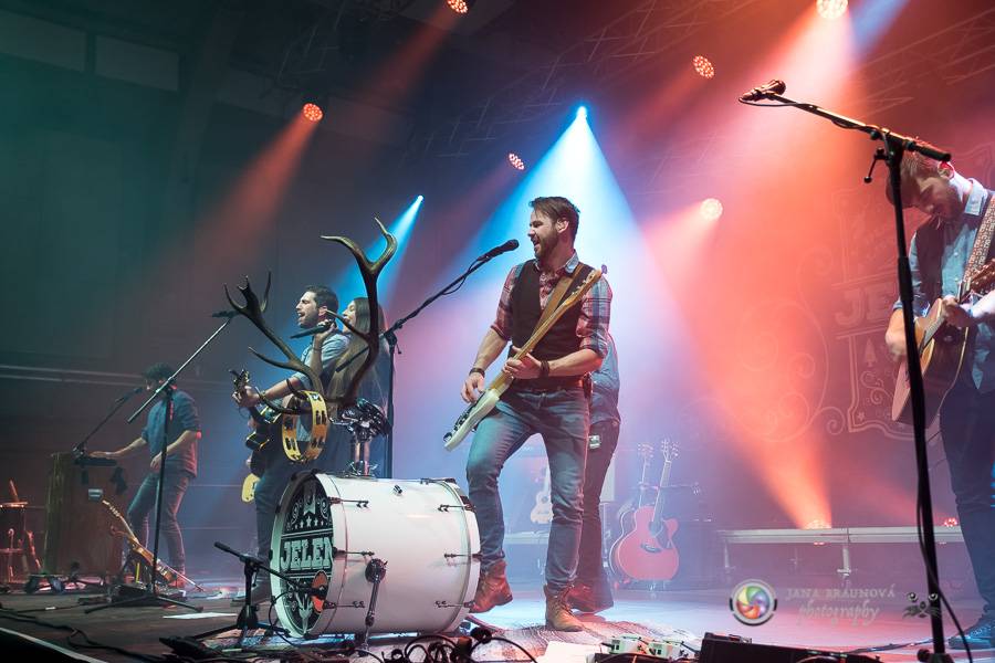 Jelen v DEPO2015 rozezpíval plzeňské fanoušky 