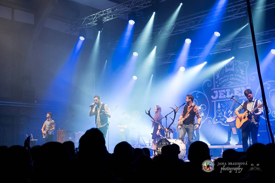 Jelen v DEPO2015 rozezpíval plzeňské fanoušky 