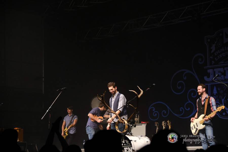 Jelen v DEPO2015 rozezpíval plzeňské fanoušky 