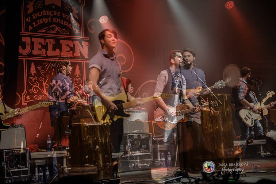 Jelen v DEPO2015 rozezpíval plzeňské fanoušky 