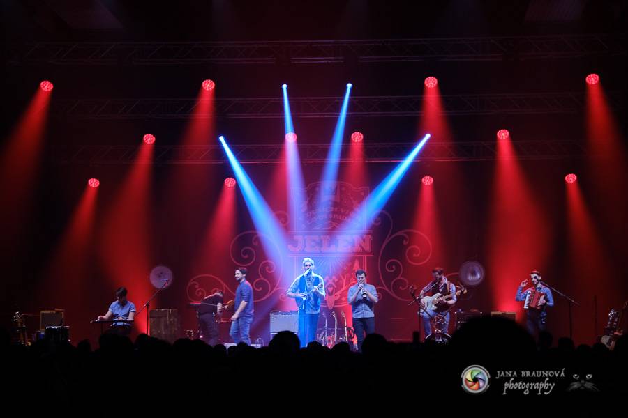 Jelen v DEPO2015 rozezpíval plzeňské fanoušky 