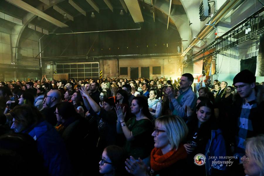 Jelen v DEPO2015 rozezpíval plzeňské fanoušky 