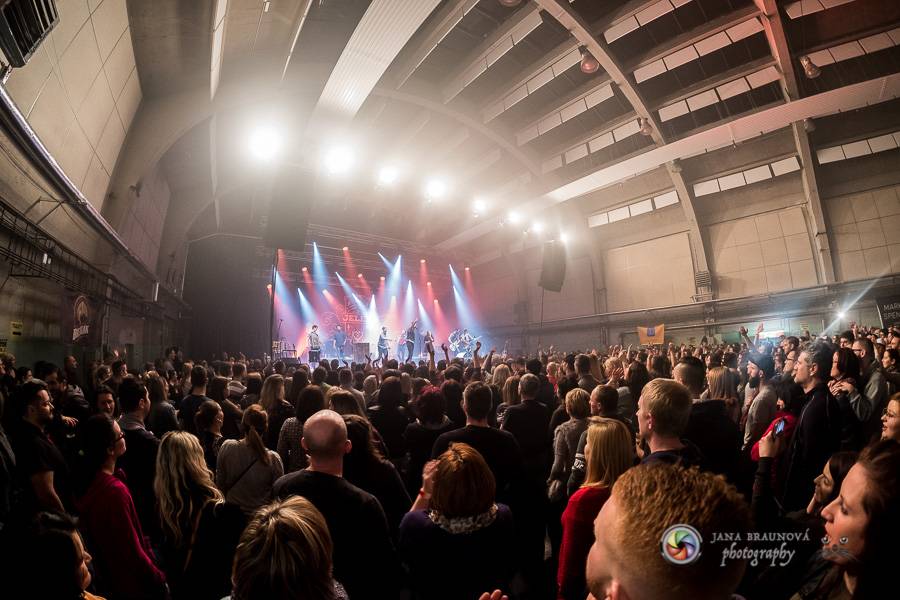 Jelen v DEPO2015 rozezpíval plzeňské fanoušky 