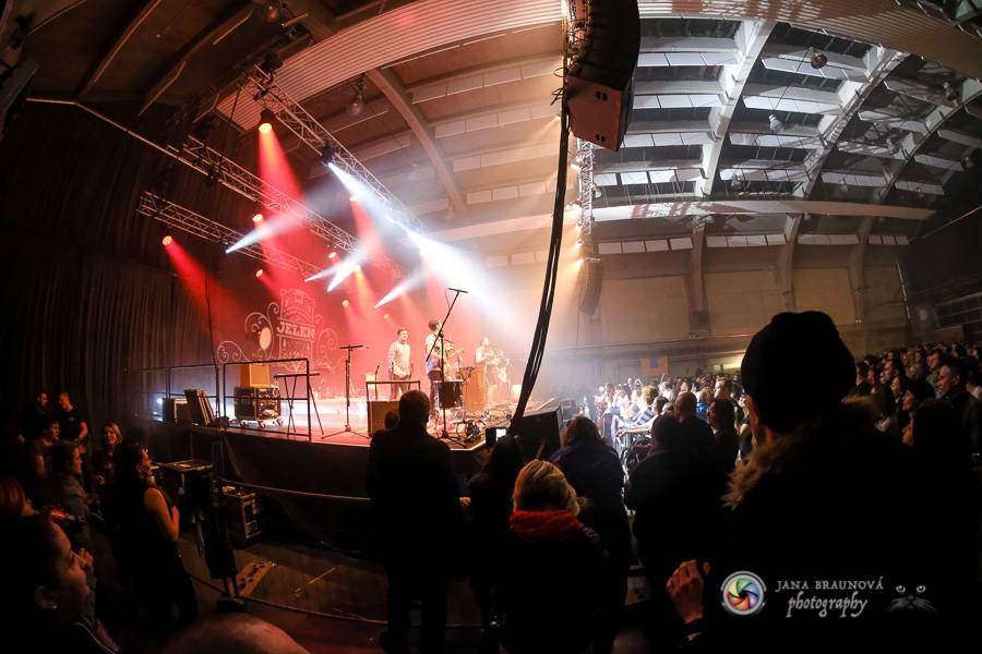 Jelen v DEPO2015 rozezpíval plzeňské fanoušky 