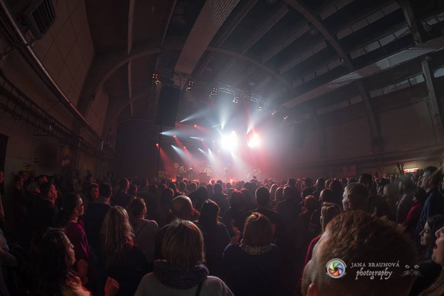 Jelen v DEPO2015 rozezpíval plzeňské fanoušky 