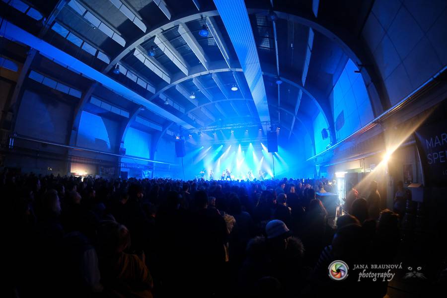 Jelen v DEPO2015 rozezpíval plzeňské fanoušky 