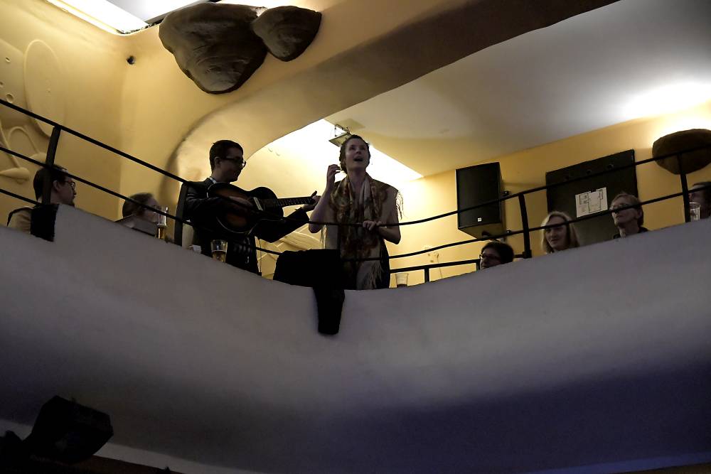 Moravské lidové písně zněly Palácem Akropolis v podání Julie Úlehly