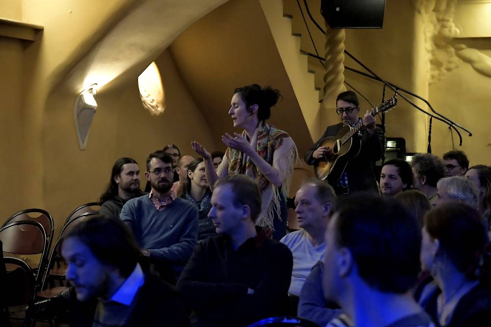 Moravské lidové písně zněly Palácem Akropolis v podání Julie Úlehly