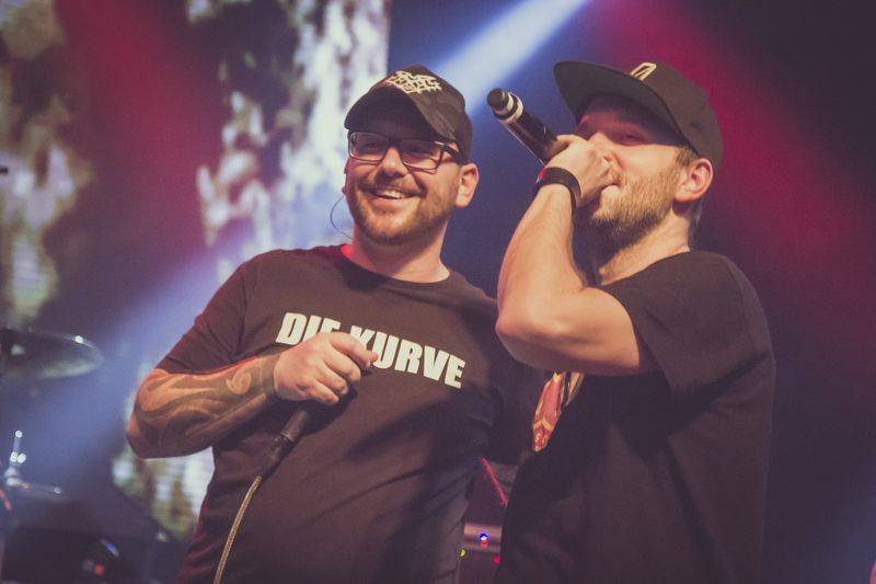 Cocotte Minute sejmuli Lucerna Music Bar, asistovali jim Pio Squad