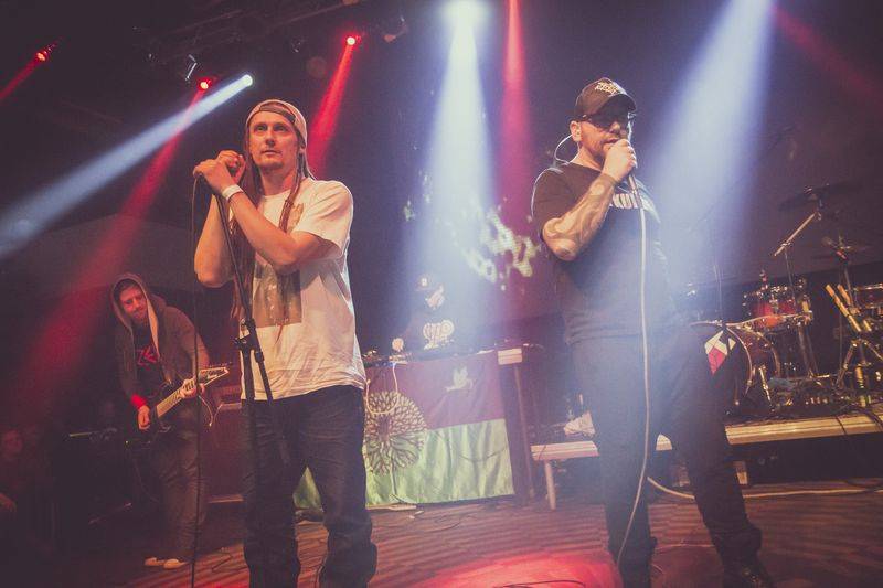 Cocotte Minute sejmuli Lucerna Music Bar, asistovali jim Pio Squad