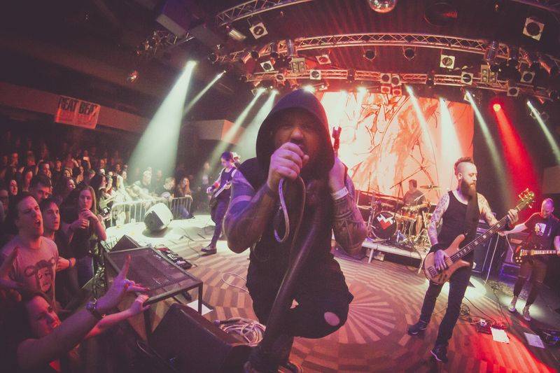 Cocotte Minute sejmuli Lucerna Music Bar, asistovali jim Pio Squad