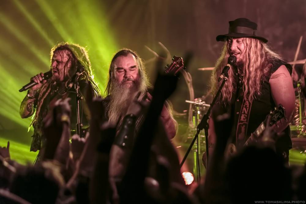 Folk Metal Superstars v čele s Korpiklaani ovládli MeetFactory