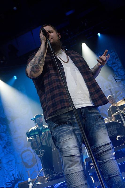 Rag'n'Bone Man ukázal pražskému Foru Karlín svou duši i srdce