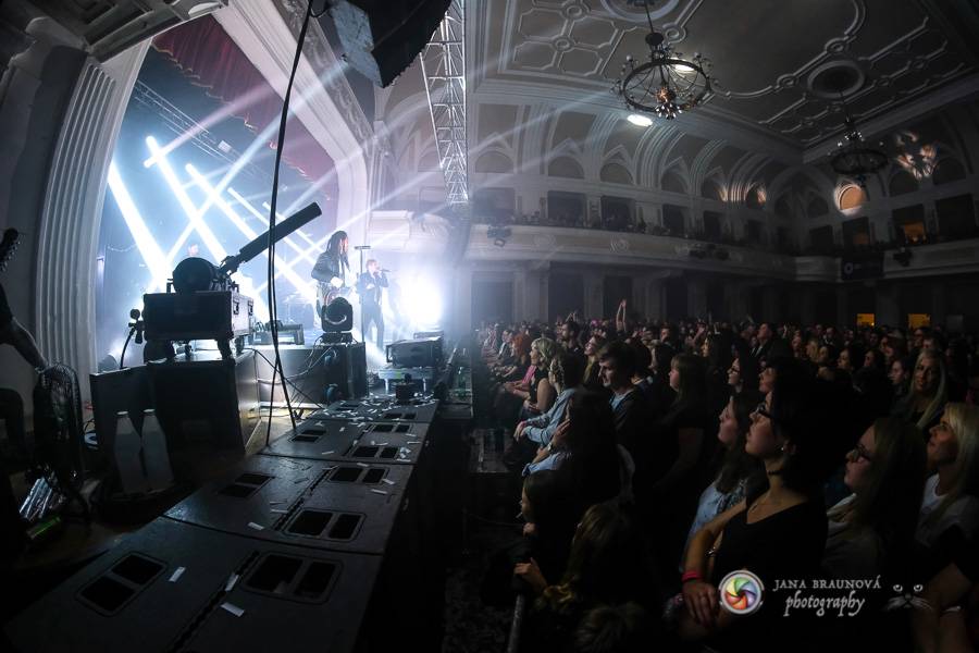 Mandrage i v plzeňském Pekle rozbalili svou strhující světelnou show