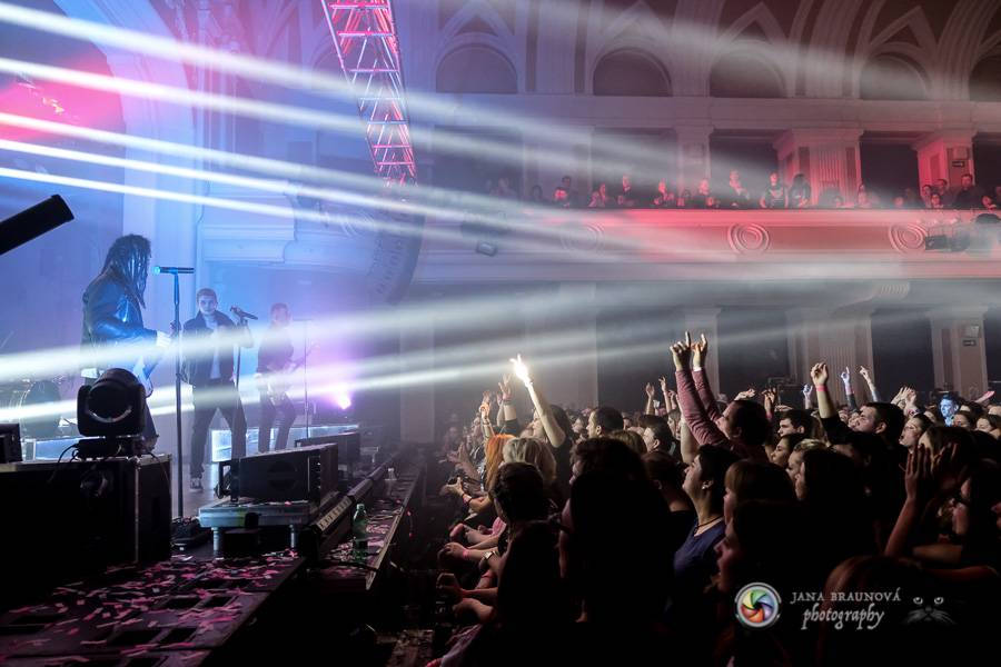 Mandrage i v plzeňském Pekle rozbalili svou strhující světelnou show