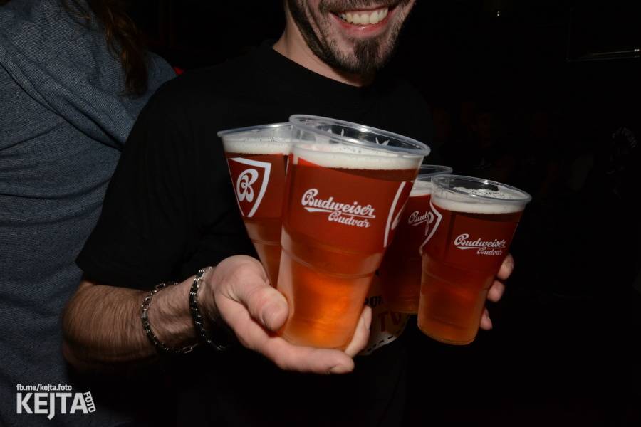 SPS oslavili 30 let i v Praze, punkový večírek rozjeli v Rock Café