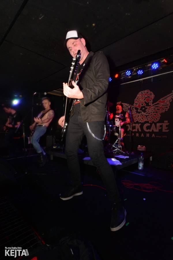 SPS oslavili 30 let i v Praze, punkový večírek rozjeli v Rock Café