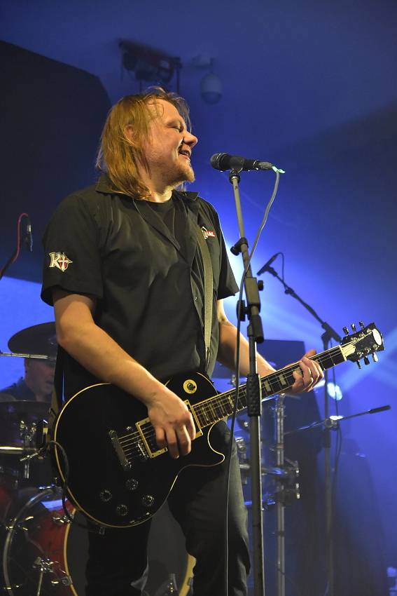 Doga oslavila 30 let v plzeňské Šeříkovce, přivezla s sebou i Komunál a Booters