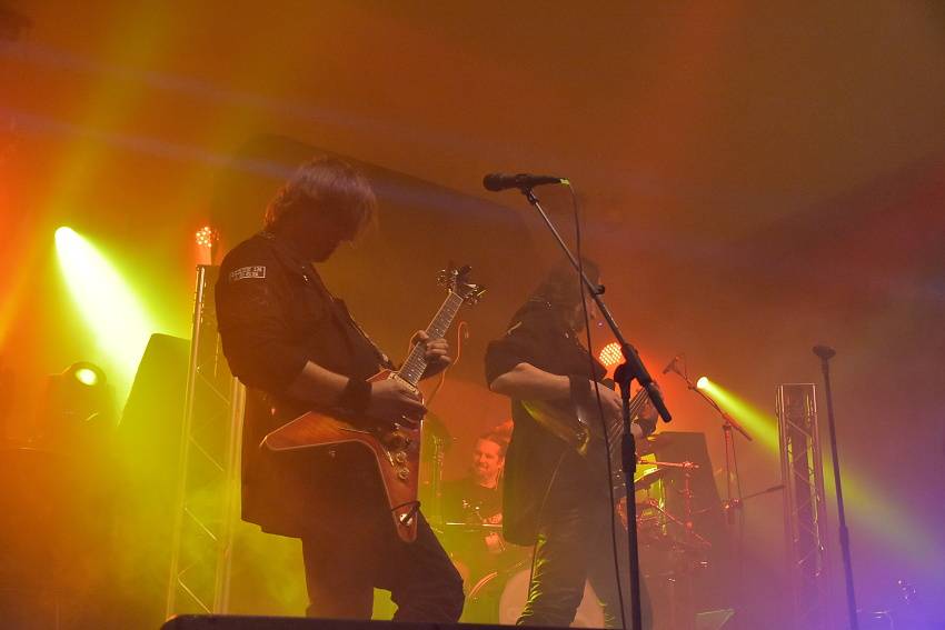 Doga oslavila 30 let v plzeňské Šeříkovce, přivezla s sebou i Komunál a Booters